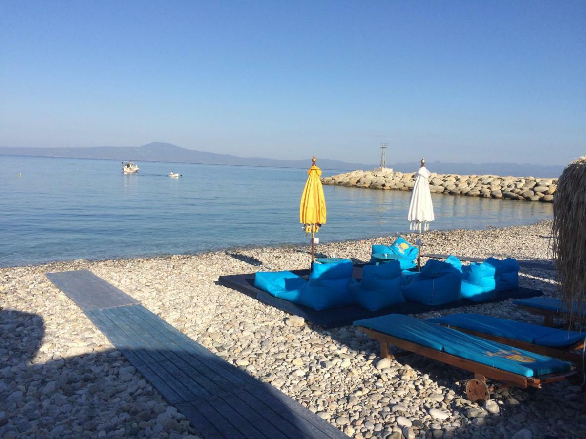 Appartamento Agali 1 Mesonet In Front Of The Sea Akrogiali Esterno foto