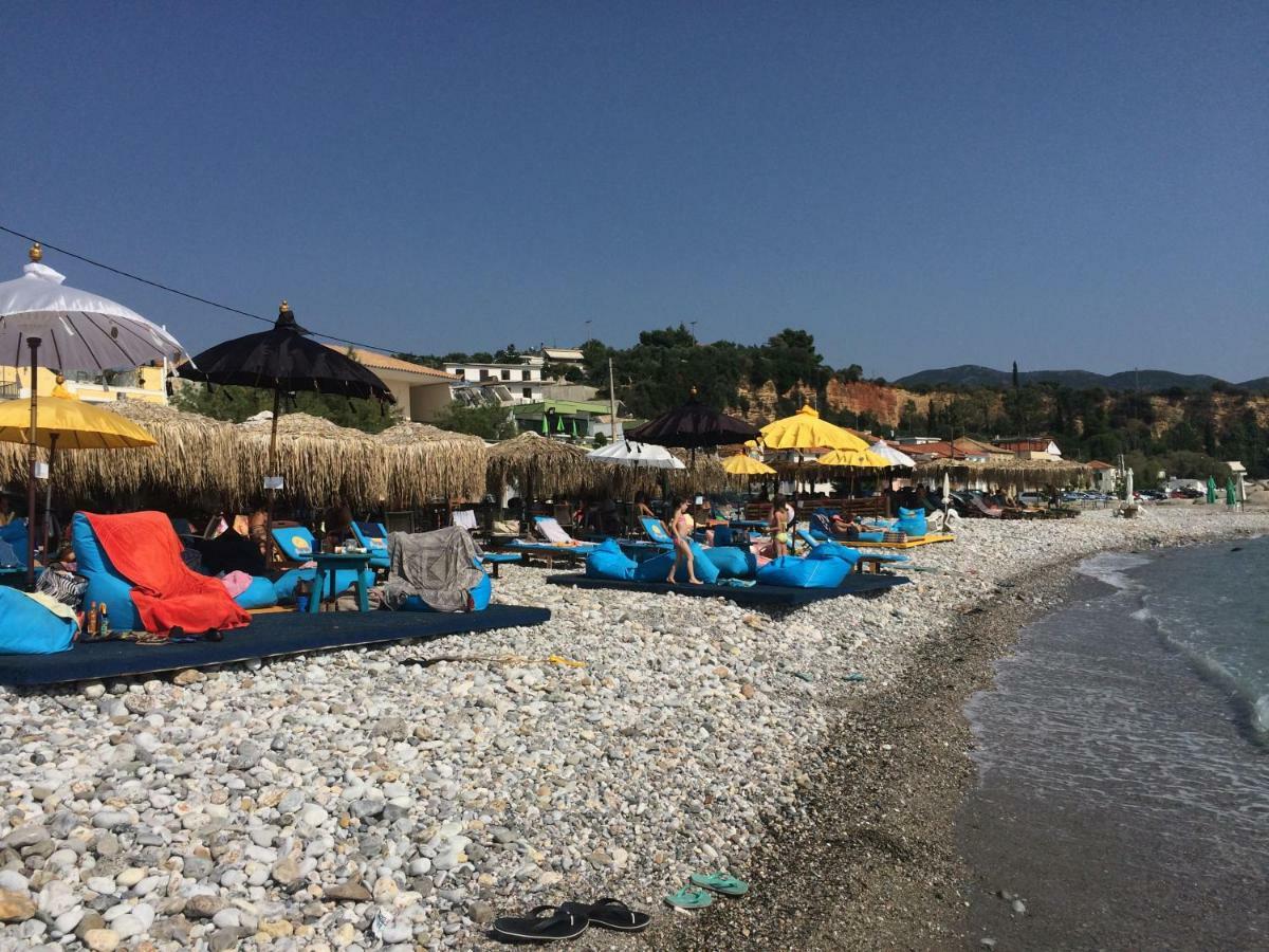 Appartamento Agali 1 Mesonet In Front Of The Sea Akrogiali Esterno foto